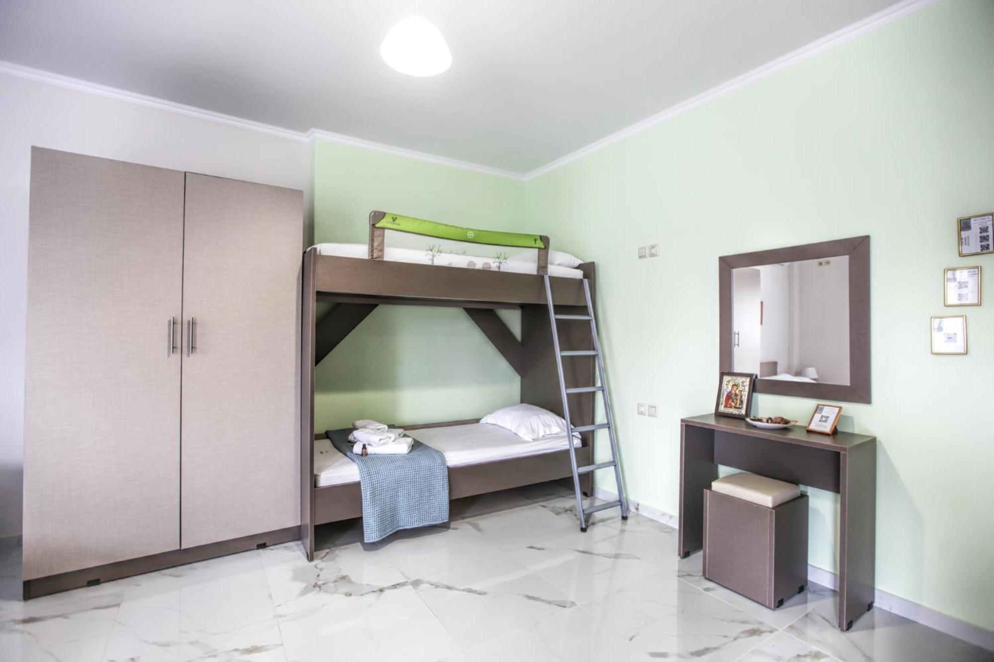 Del Sol #1 Meteora Luxurious Family Suites Καλαμπάκα Εξωτερικό φωτογραφία