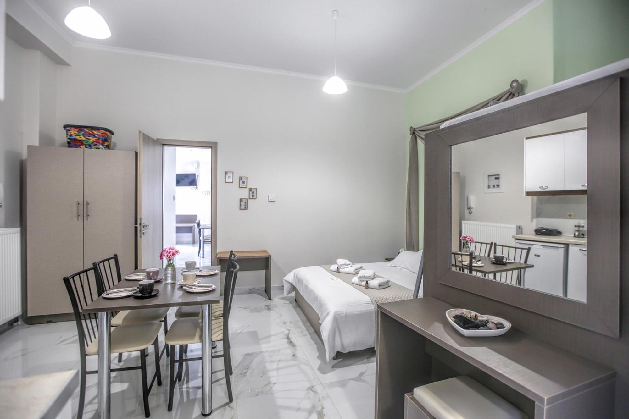 Del Sol #1 Meteora Luxurious Family Suites Καλαμπάκα Εξωτερικό φωτογραφία