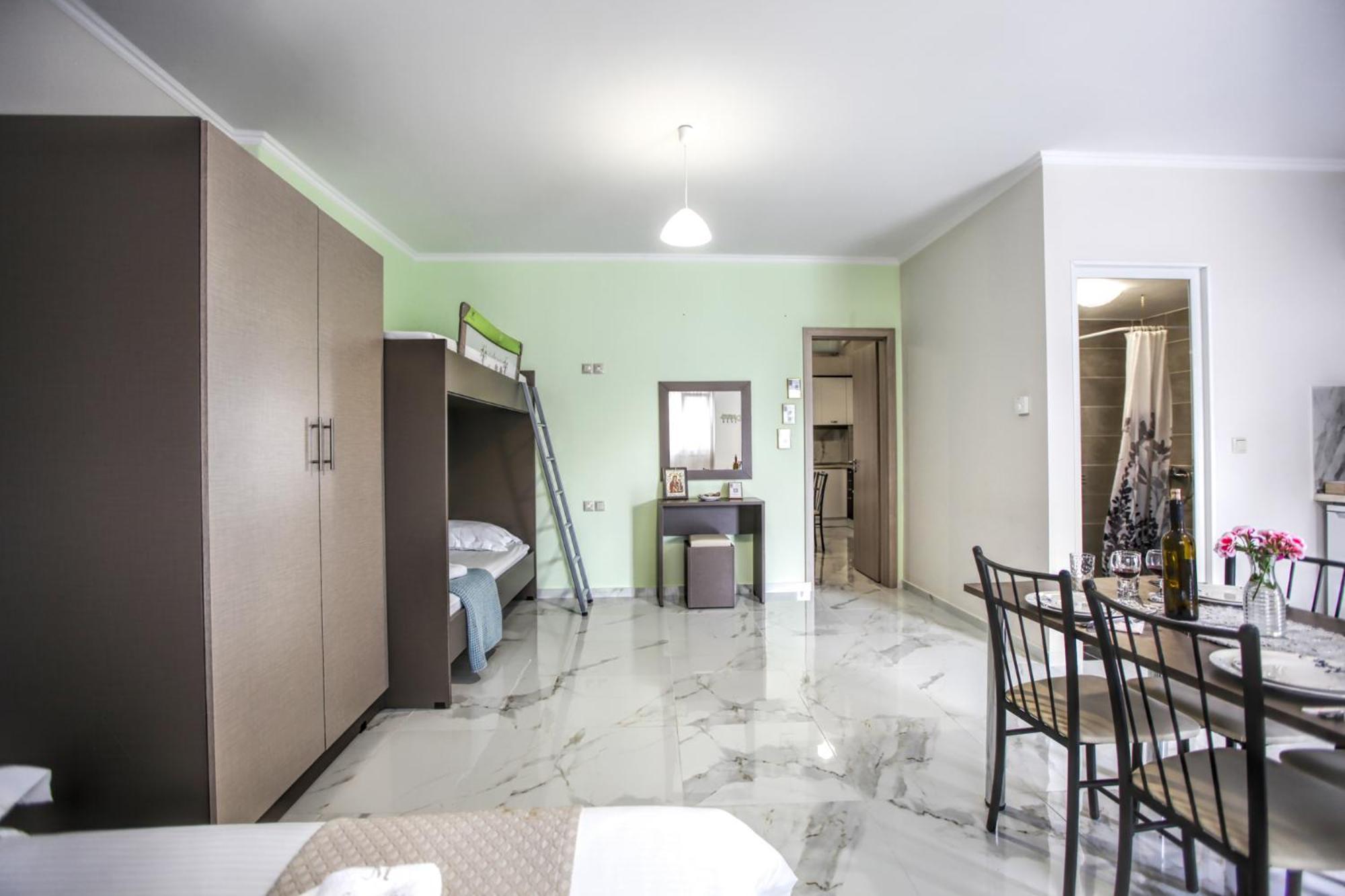 Del Sol #1 Meteora Luxurious Family Suites Καλαμπάκα Εξωτερικό φωτογραφία