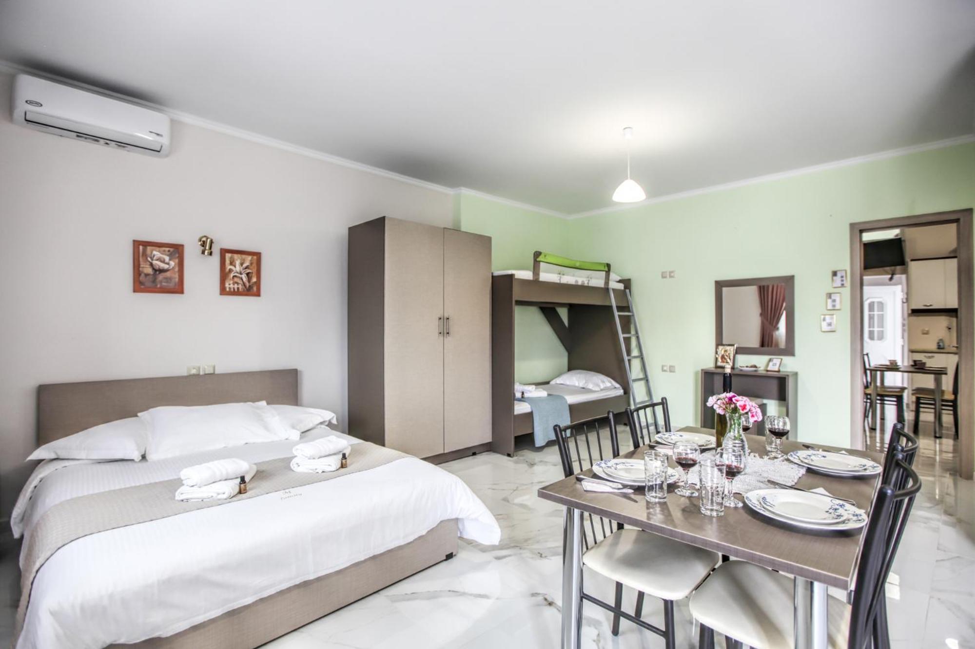 Del Sol #1 Meteora Luxurious Family Suites Καλαμπάκα Εξωτερικό φωτογραφία